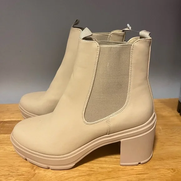 REDTOP Women's Chelsea Platform Round Toe Chunky Block Heel Boots Taupe 8.5 - Picture 3 of 7